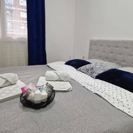 Apartman Astra Sremska Mitrovica Luaran gambar