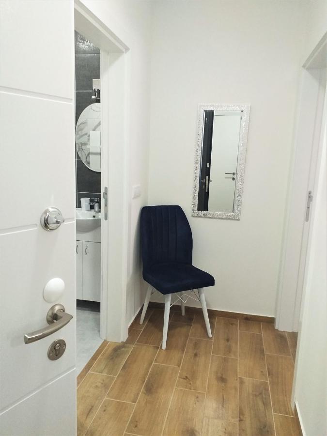 Apartman Astra Sremska Mitrovica Luaran gambar
